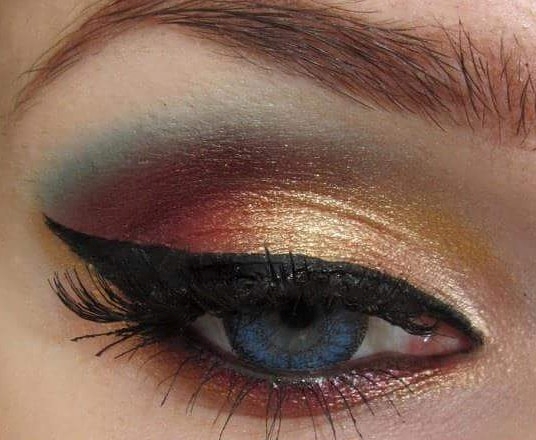 YOUNIQUE PRETTY WOMAN